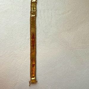 18k Gold Bracelet 12grams of beautiful gold.